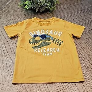 Dinosaur t shirt size 7 new condition Dino Research Team
